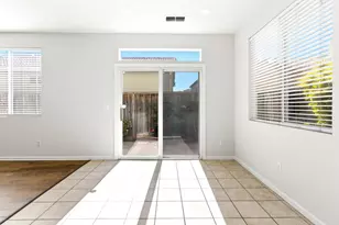 330 Dragonfly Cir, Sacramento, CA 95834 - Photo 18