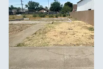 115 Willow Avenue, Manteca, CA 95337 - Photo 1