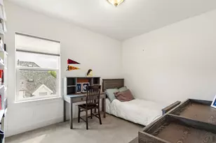 3501 Crocker Dr, Sacramento, CA 95818 - Photo 38