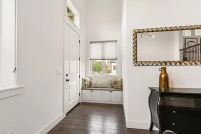 3501 Crocker Drive, Sacramento, CA 95818 - Photo 4