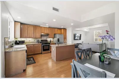 206 San Antonio Place, San Jose, CA 95116 - Photo 4