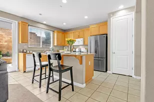 1672 Roma Dr, Pittsburg, CA 94565 - Photo 4