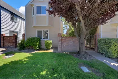452 Benjamin Place, Manteca, CA 95337 - Photo 2