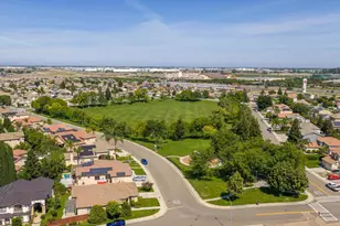 1616 Langum Way, Manteca, CA 95337 - Photo 52