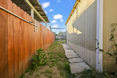 1511 Country Club Boulevard, Stockton, CA 95204 - Photo 48