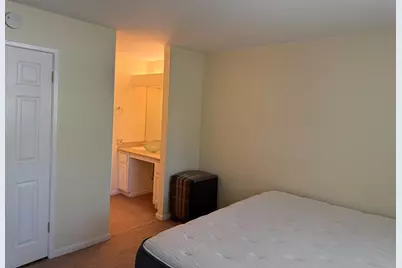 790 E Woodside Lane #6, Sacramento, CA 95825 - Photo 8