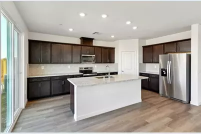 4569 Holiday Lane, Lincoln, CA 95648 - Photo 2
