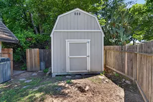5904 Courville Ct, Fair Oaks, CA 95628 - Photo 38