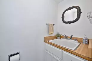 4950 Richwood Ct, Fair Oaks, CA 95628 - Photo 22