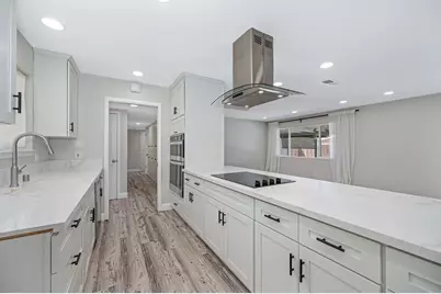 7284 Farm Dale Way, Sacramento, CA 95831 - Photo 12