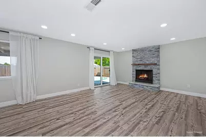 7284 Farm Dale Way, Sacramento, CA 95831 - Photo 20
