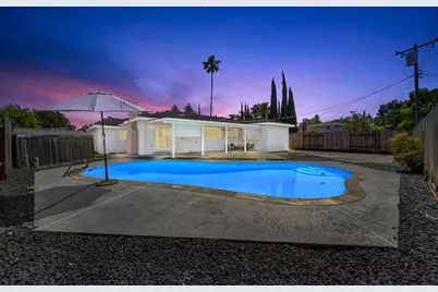 7284 Farm Dale Way, Sacramento, CA 95831 - Photo 2
