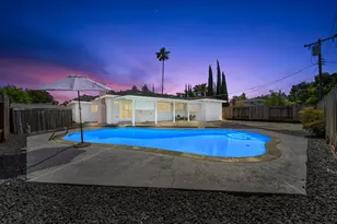 7284 Farm Dale Wy, Sacramento, CA 95831 - Photo 2