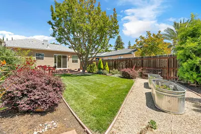 5200 J Street, Sacramento, CA 95819 - Photo 34