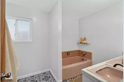 8133 E Peerless Avenue, Orangevale, CA 95662 - Photo 36