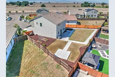 15581 Kellogg Creek Court, Lathrop, CA 95330 - Photo 6