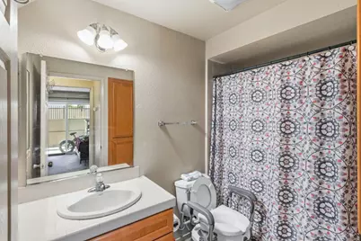 7283 Florin Mall Drive #12, Sacramento, CA 95823 - Photo 16