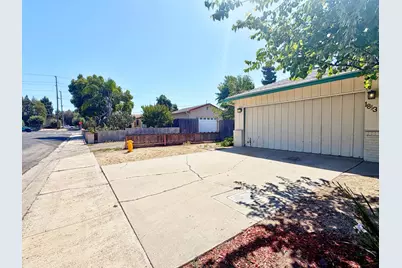 1813 Enslen Avenue, Modesto, CA 95350 - Photo 2