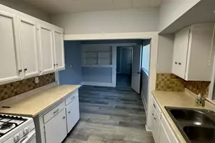909 E Lincoln Ave, Madera, CA 93638 - Photo 4