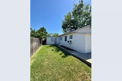 909 E Lincoln Avenue, Madera, CA 93638 - Photo 12