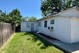 909 E Lincoln Ave, Madera, CA 93638 - Photo 12