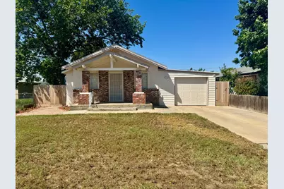 909 E Lincoln Avenue, Madera, CA 93638 - Photo 1