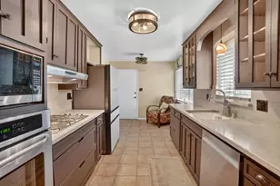 6125 Everest Way, Sacramento, CA 95842 - Photo 14