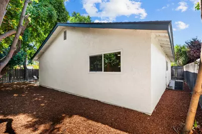 8940 Red Leaf Way, Sacramento, CA 95826 - Photo 44