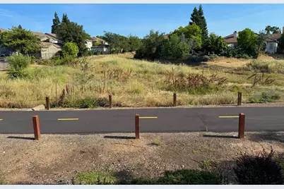 13 Castaic Court, Roseville, CA 95678 - Photo 2