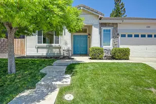 1010 Thompson Cir, Folsom, CA 95630 - Photo 2