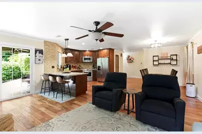 7145 Mariposa Avenue, Citrus Heights, CA 95610 - Photo 10