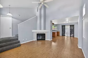 9572 S Coast Ln, Elk Grove, CA 95758 - Photo 6
