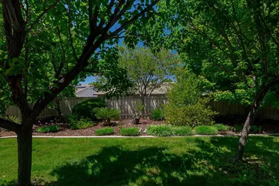 386 Snapdragon Lane, Lincoln, CA 95648 - Photo 2
