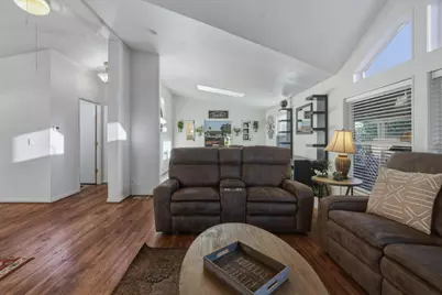 La Perla Drive, Modesto, CA 95357 - Photo 6
