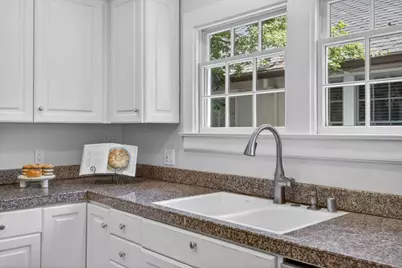 2702 Donner Way, Sacramento, CA 95818 - Photo 26