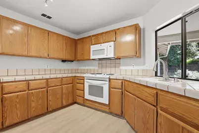 1306 Tradewind Drive, Yuba City, CA 95991 - Photo 12