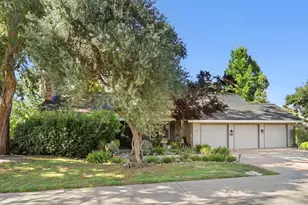 1 Northlite Cir, Sacramento, CA 95831 - Photo 2