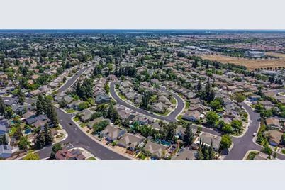 7613 Glenbain Way, Elk Grove, CA 95758 - Photo 46