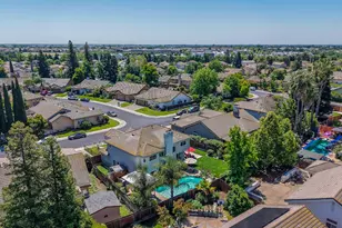 7613 Glenbain Way, Elk Grove, CA 95758 - Photo 12