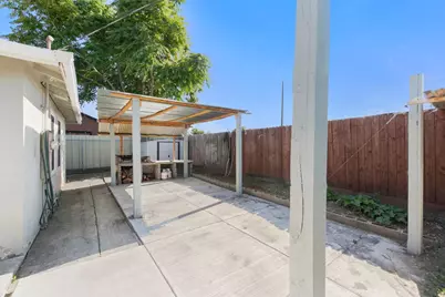 2757 Altos Avenue, Sacramento, CA 95815 - Photo 38