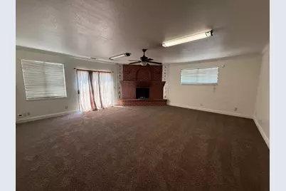 7540 Lemon Hill Ave, Sacramento, CA 95824 - Photo 4