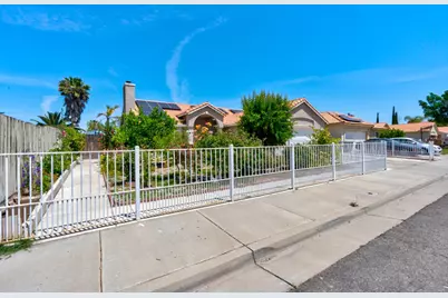 1700 San Simeone Way, Los Banos, CA 93635 - Photo 4
