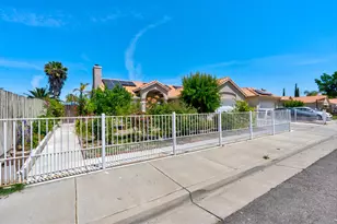 1700 San Simeone Way, Los Banos, CA 93635 - Photo 4