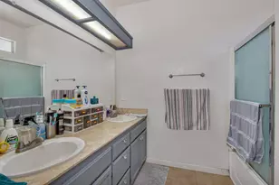 1700 San Simeone Way, Los Banos, CA 93635 - Photo 30
