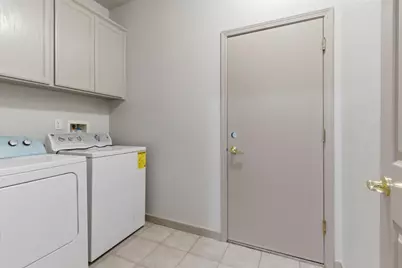 4318 Highbridge Lane, Stockton, CA 95206 - Photo 24