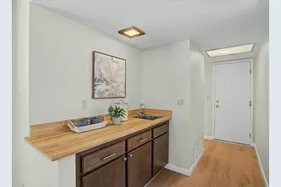6 Lacota Court, Sacramento, CA 95823 - Photo 18