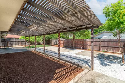 6 Lacota Court, Sacramento, CA 95823 - Photo 40