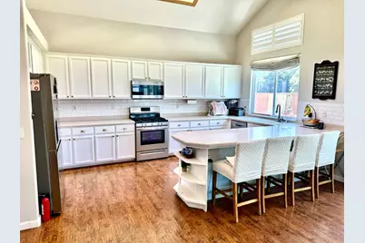 10421 Almanor Circle, Stockton, CA 95219 - Photo 18