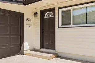 924 Cummins Way, West Sacramento, CA 95605 - Photo 4