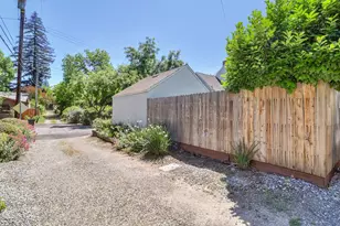1916 45th St, Sacramento, CA 95819 - Photo 44